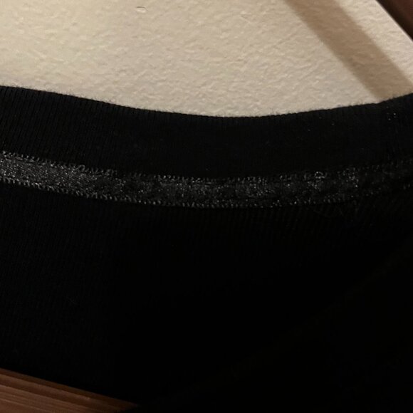 NEW} Venezia Long Sleeve Women's Modern Tee, Black/Size 18-20 - Picture 4 of 11